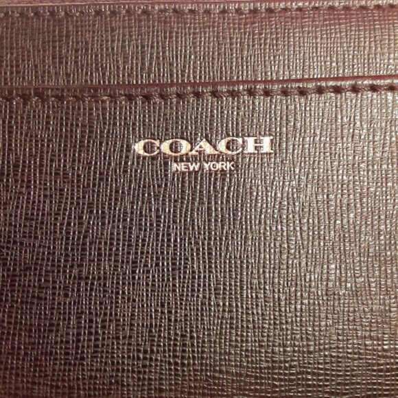 Coach Wristlet Wallet in Black Saffiano Leather ~ Classic Logo - Picture 3 of 4